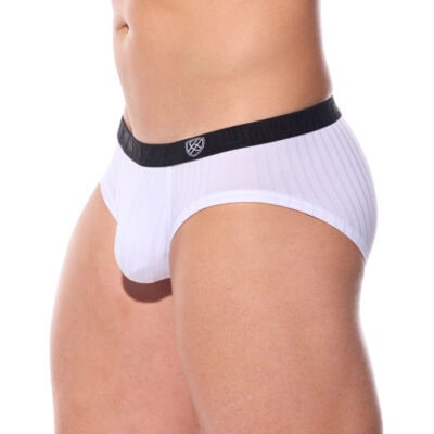 Sublimez votre style avec un confort absolu grâce au slip CHILL ! Son design revisité vous donnera envie de toute la collection. Vous ne vous en lasserez jamais. 210103