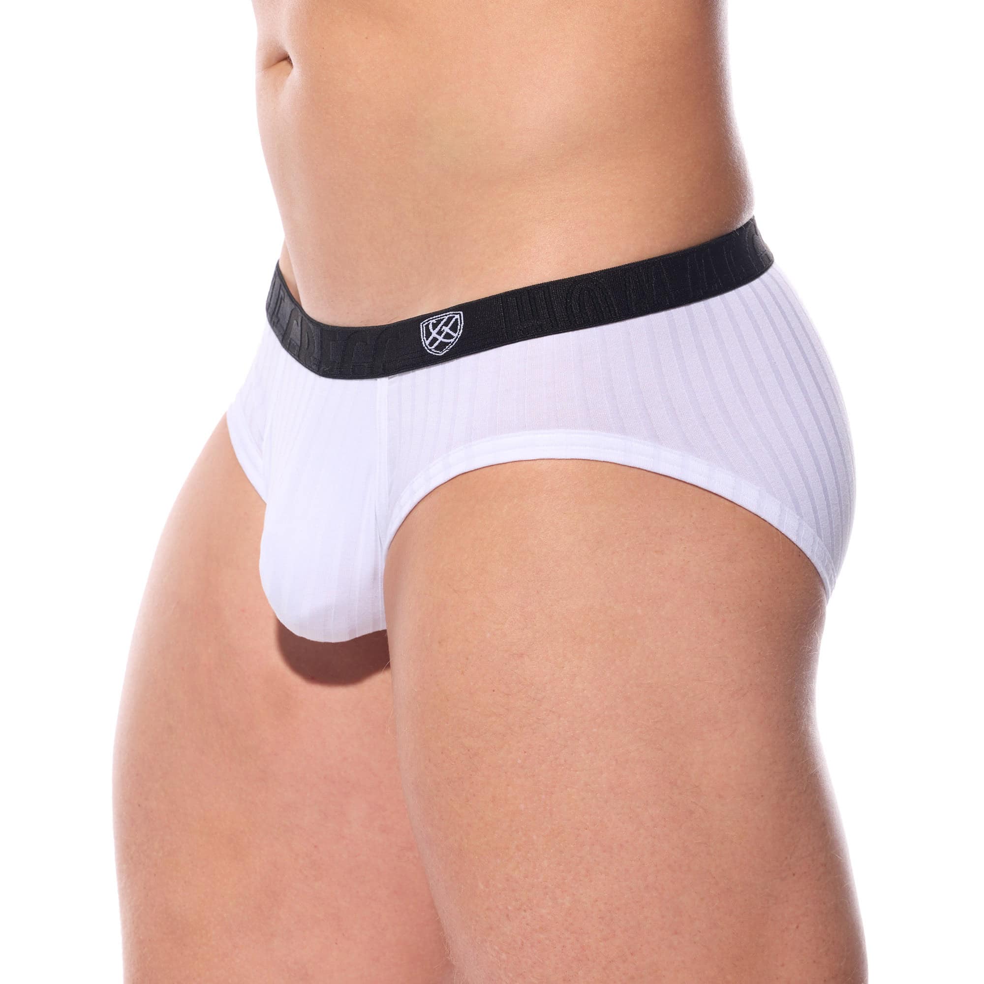 Sublimez votre style avec un confort absolu grâce au slip CHILL ! Son design revisité vous donnera envie de toute la collection. Vous ne vous en lasserez jamais. 210103