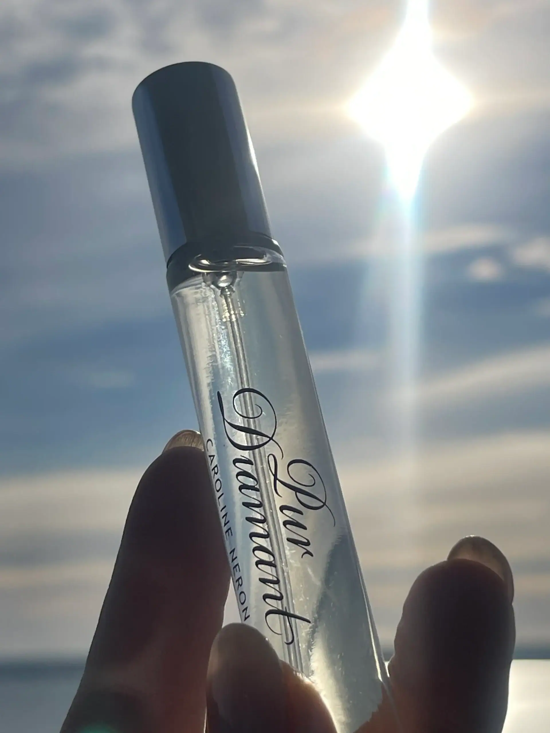 Parfum Pur Diamant 10ml – Parfum Floral Fruité Lumineux et Féminin Caroline